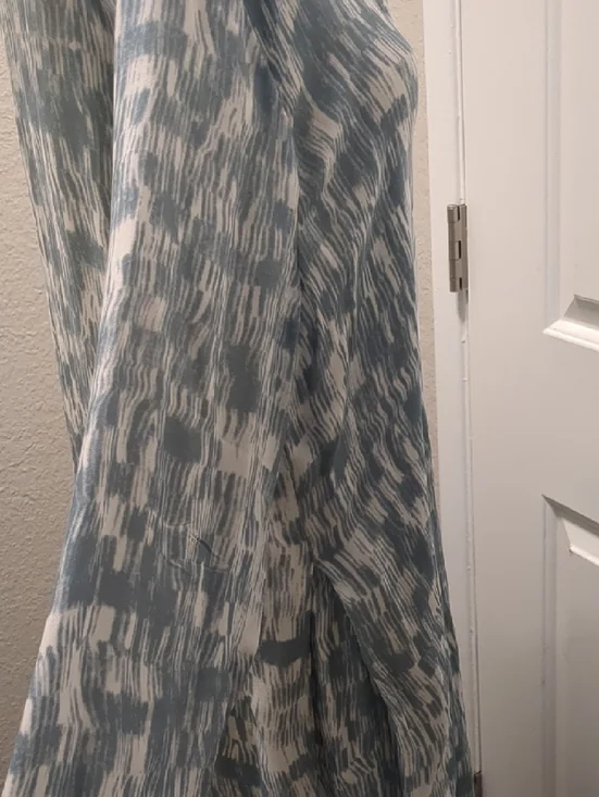 Banana Republic Blue and White Abstract Print Maxi Dress - Picture 9 of 10